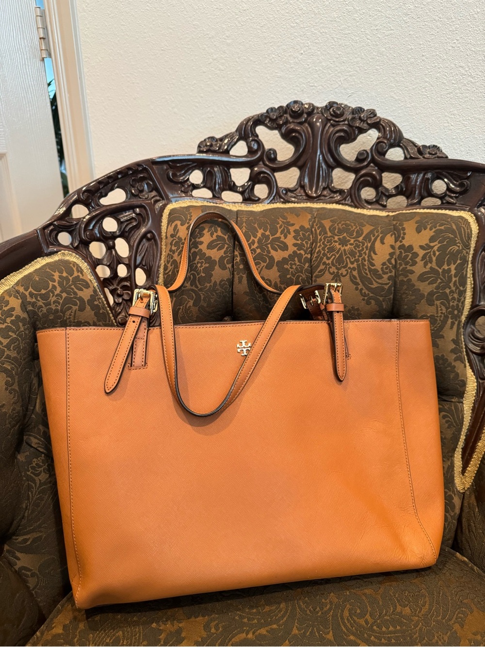 Tory Burch Cognac Leather Tote with Gold Logo - Picture 2 of 9